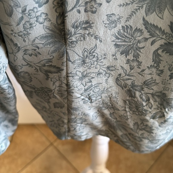 Jones New York Silk Blouse SZ 14 NWOT - Picture 6 of 6